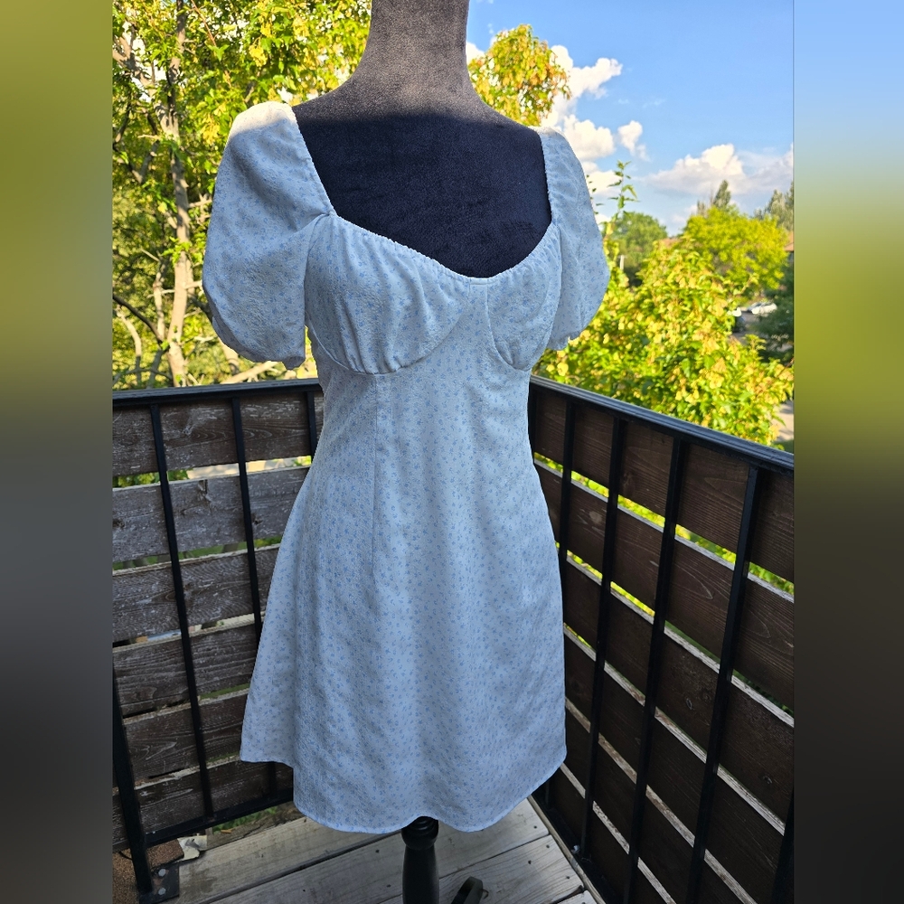 H&M White Puff Sleeve Floral Mini Dress - Picture 4 of 9